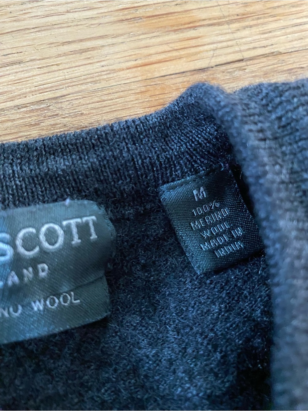 Boy M Lyle and Scott 100% wool Charcoal Gray Crewneck Sweater - Picture 3 of 4